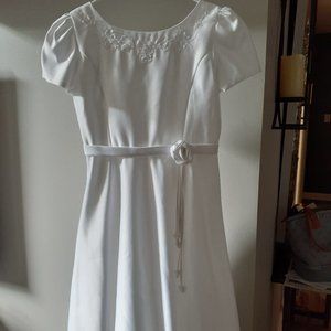 Wedding Dress - Simple Elegant Sweet - White